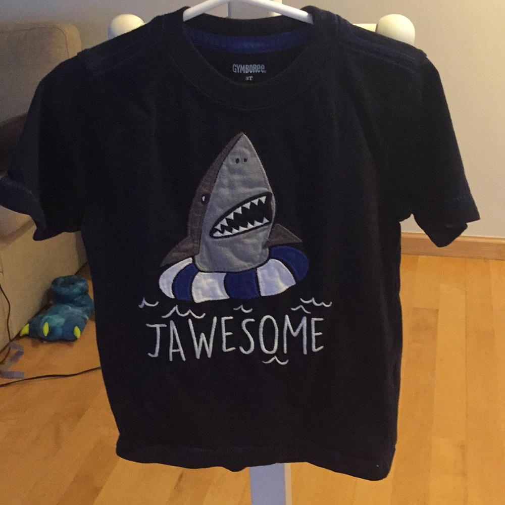 Dark navy tee shirt